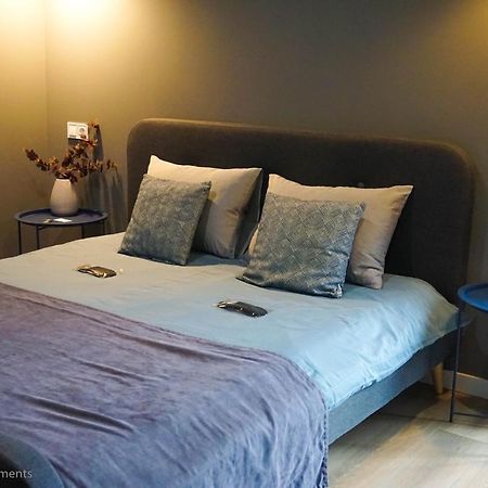 Apart-Hotel Kostjukowski Apartments Nizhynska 17 ลวีฟ ภายนอก รูปภาพ