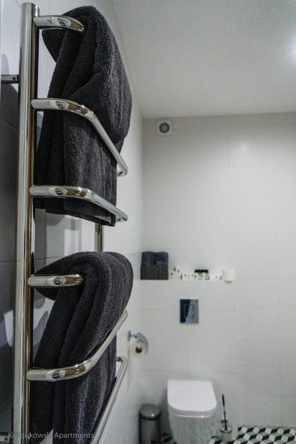 Apart-Hotel Kostjukowski Apartments Nizhynska 17 ลวีฟ ภายนอก รูปภาพ