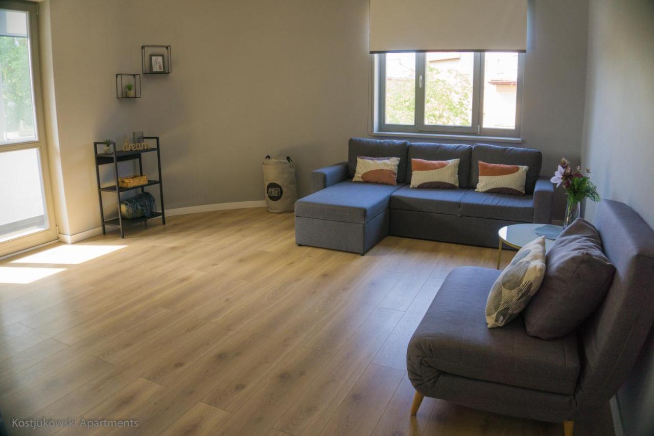 Apart-Hotel Kostjukowski Apartments Nizhynska 17 ลวีฟ ภายนอก รูปภาพ