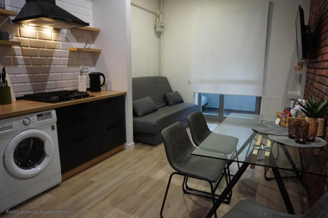 Apart-Hotel Kostjukowski Apartments Nizhynska 17 ลวีฟ ภายนอก รูปภาพ