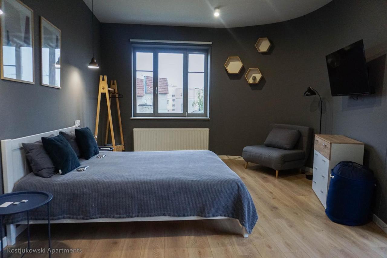 Apart-Hotel Kostjukowski Apartments Nizhynska 17 ลวีฟ ภายนอก รูปภาพ