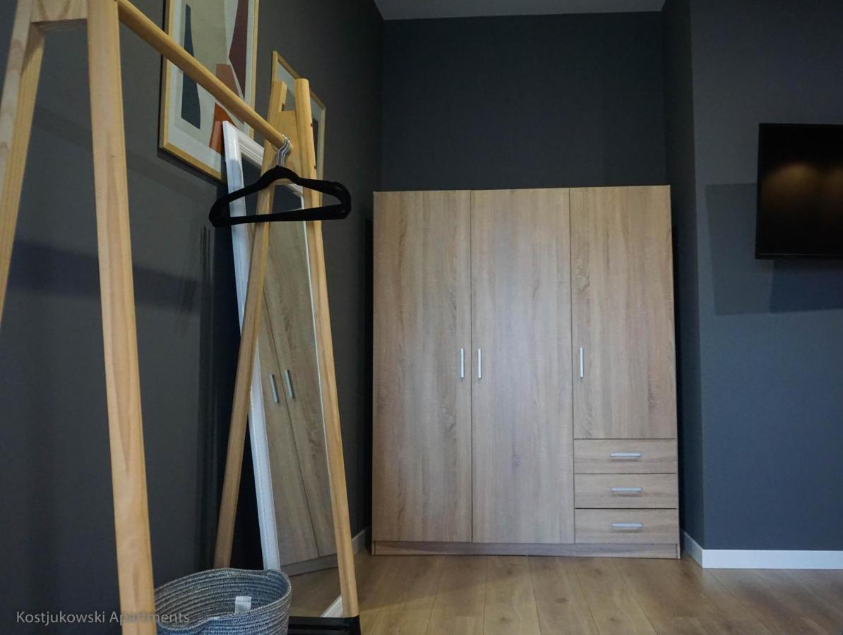Apart-Hotel Kostjukowski Apartments Nizhynska 17 ลวีฟ ภายนอก รูปภาพ