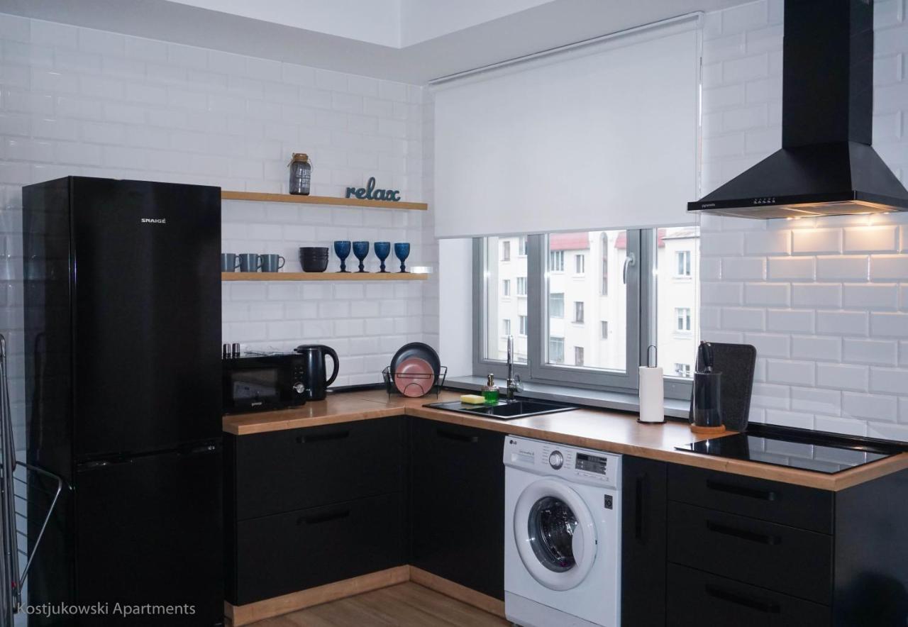 Apart-Hotel Kostjukowski Apartments Nizhynska 17 ลวีฟ ภายนอก รูปภาพ