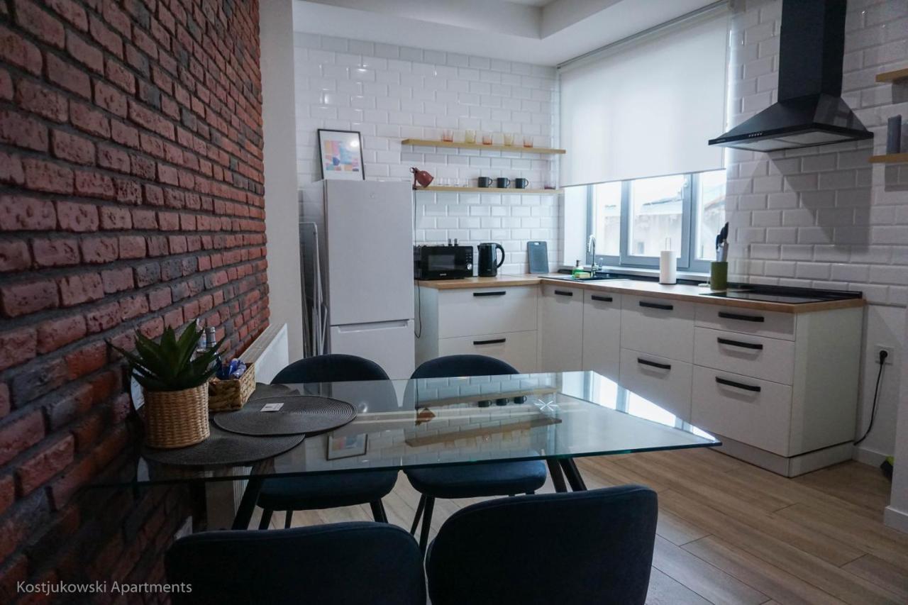 Apart-Hotel Kostjukowski Apartments Nizhynska 17 ลวีฟ ภายนอก รูปภาพ