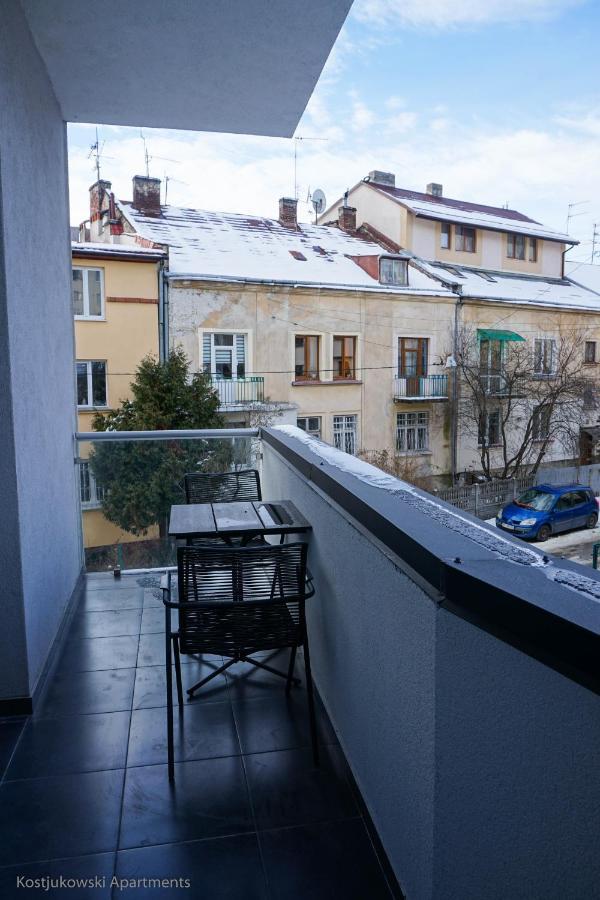 Apart-Hotel Kostjukowski Apartments Nizhynska 17 ลวีฟ ภายนอก รูปภาพ