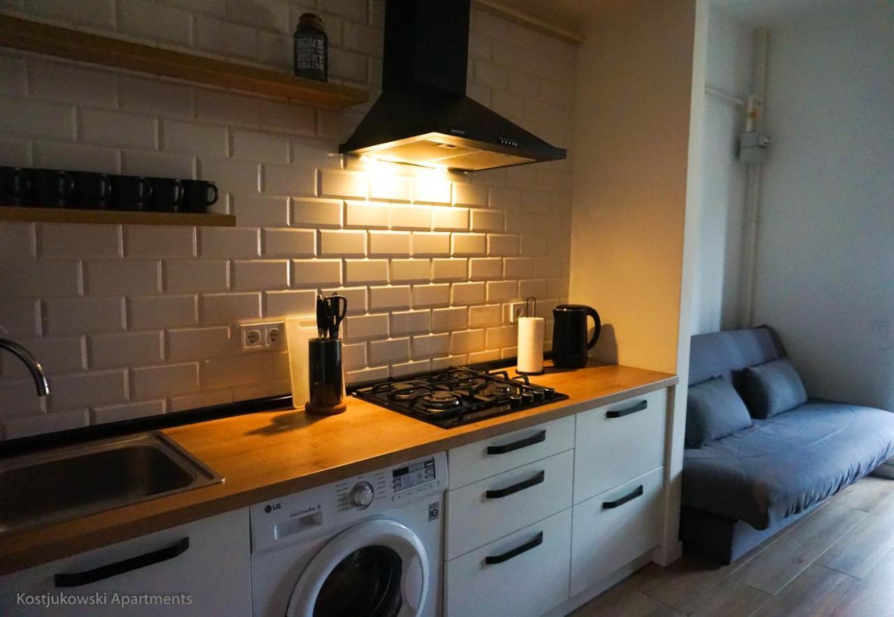 Apart-Hotel Kostjukowski Apartments Nizhynska 17 ลวีฟ ภายนอก รูปภาพ